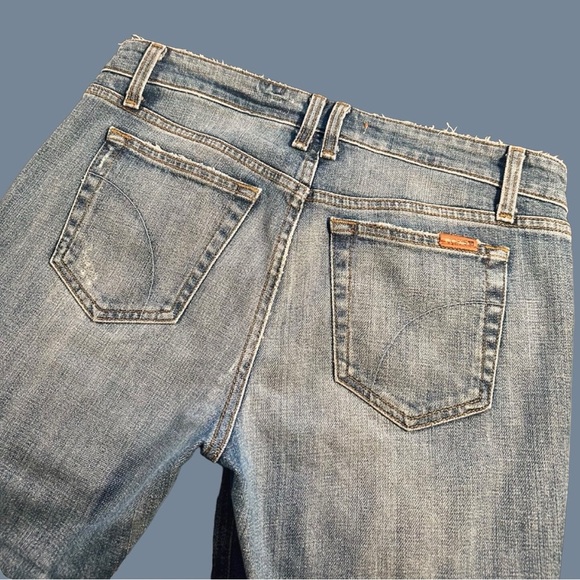 Joe’s Jeans Distressed ‘Boyfriend Slim Crop’ in “Gessa” Size 27 - Picture 11 of 14